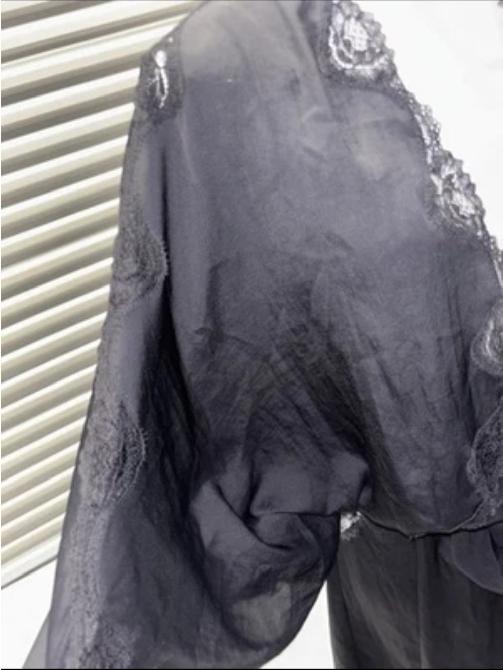 Victoria’s Secret Lace Trim Black Satin Kimono Tie Front Robe SZ.XS - Picture 9 of 10